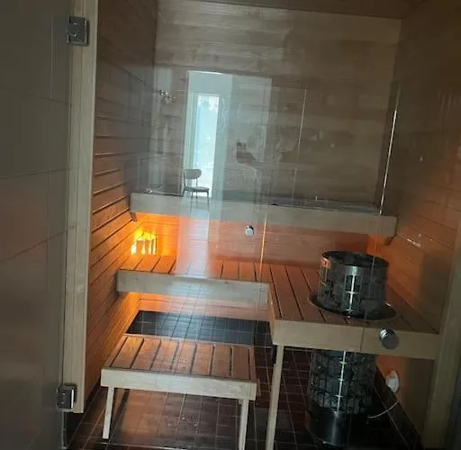 Stylish Spacious In Tuusula Apartament